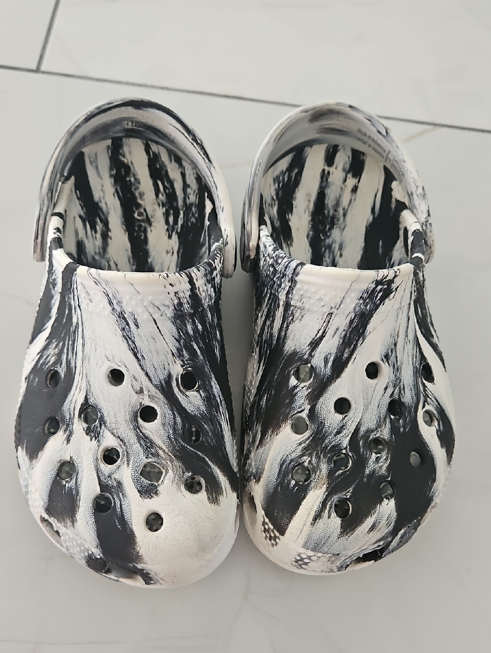 CROCS Kids Black & White Marbled Clog Size C12